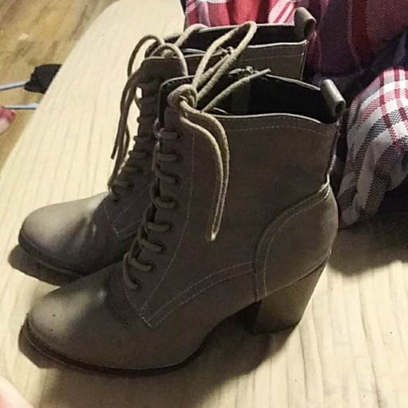 Camdie's High heel laced boots with zippers on - - Picture 3 of 3